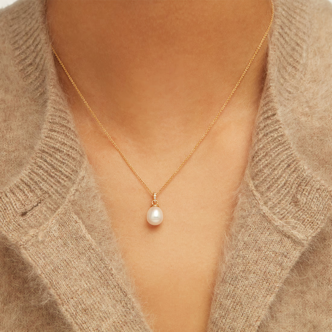 Diamond & Pearl Pendant Necklace

        
            
            Diamond, Pearl & 14ct Gold | Aspinal of London US
