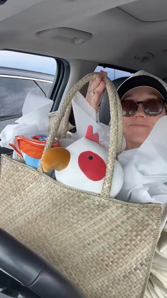 Birthday gift, beach bag theme! #teengift #birthdaygift #targetfinds 