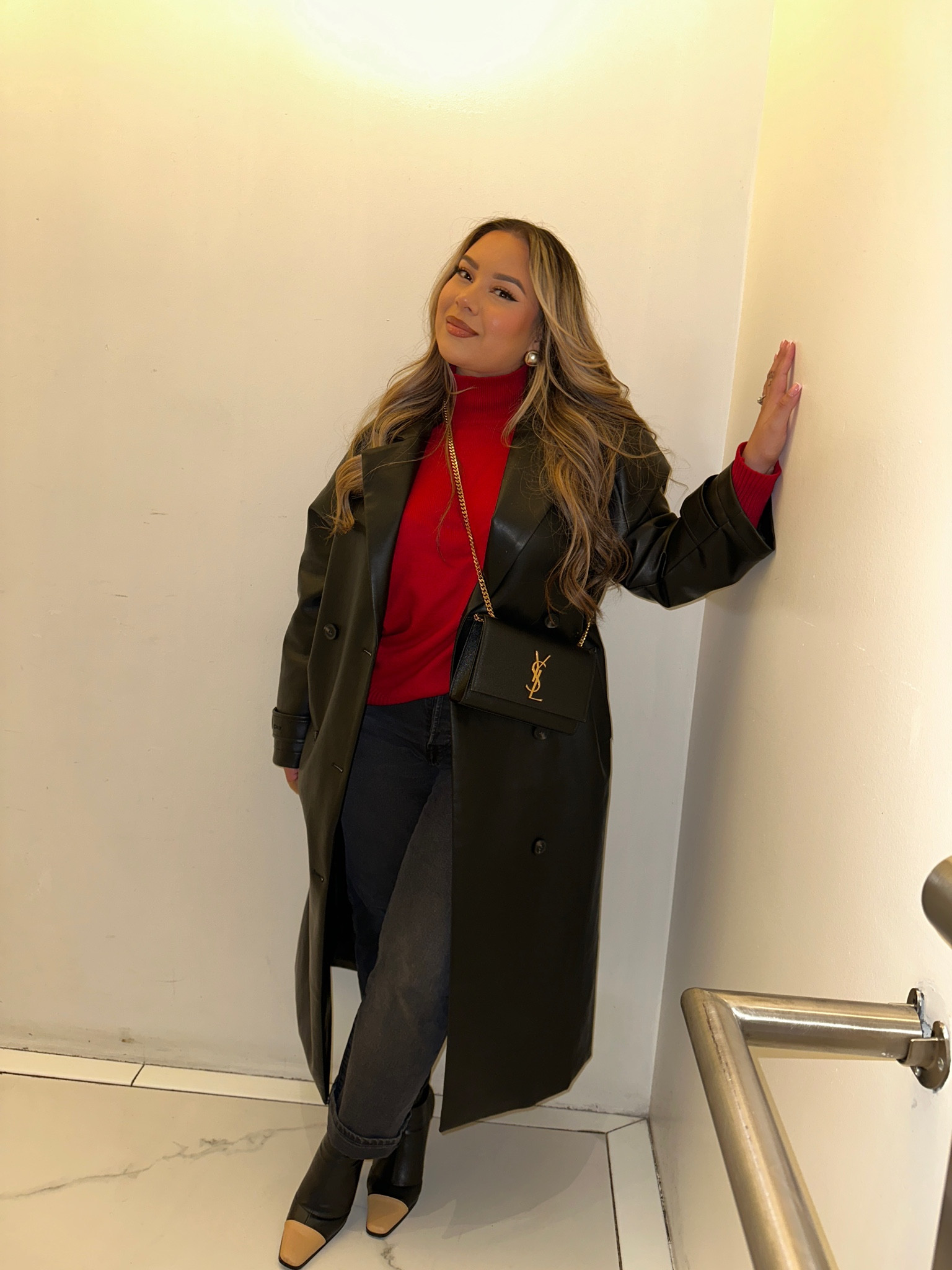 My city outfit👢❤️ 

Top M
Jeans 31 (They have stretch) 


#LTKSeasonal #LTKStyleTip #LTKHoliday