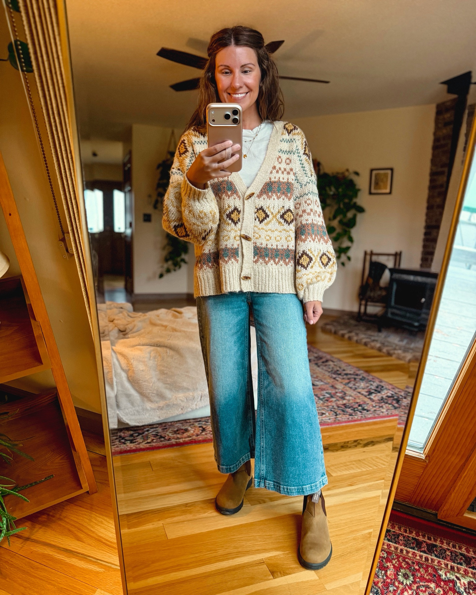 small in my tee, xs in my cardigan (mine is older from another brand but this one is identical), 24 short/petite in my jeans and 6.5 in my blundstone boots

#LTKPetite #LTKSaleAlert #LTKootd
