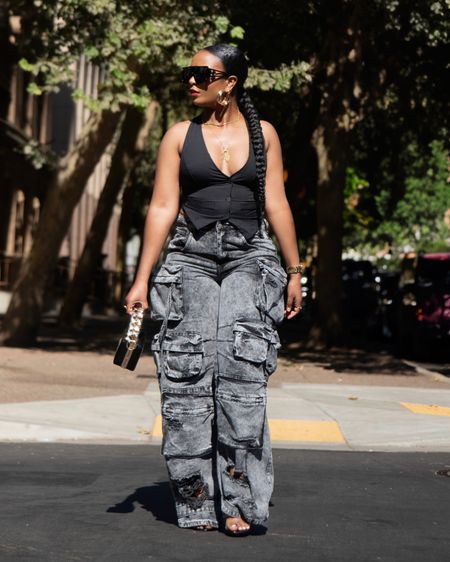 Gray Cargo Jeans and Black Vest 🖤 

#LTKSeasonal #LTKunder100 #LTKcurves