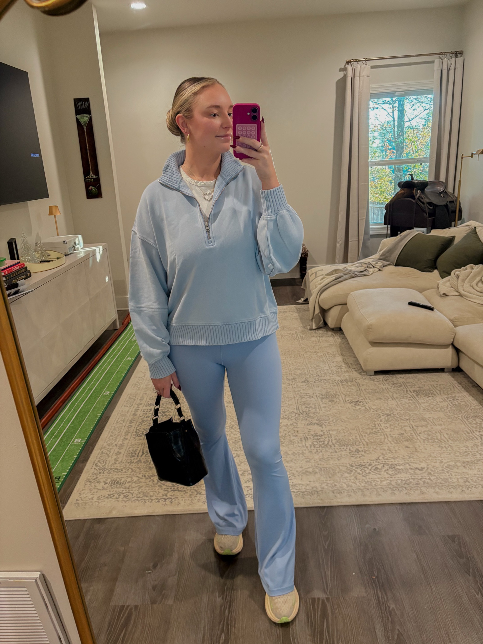 Aerie matching set! Linked similar top 🩵 M in pants 