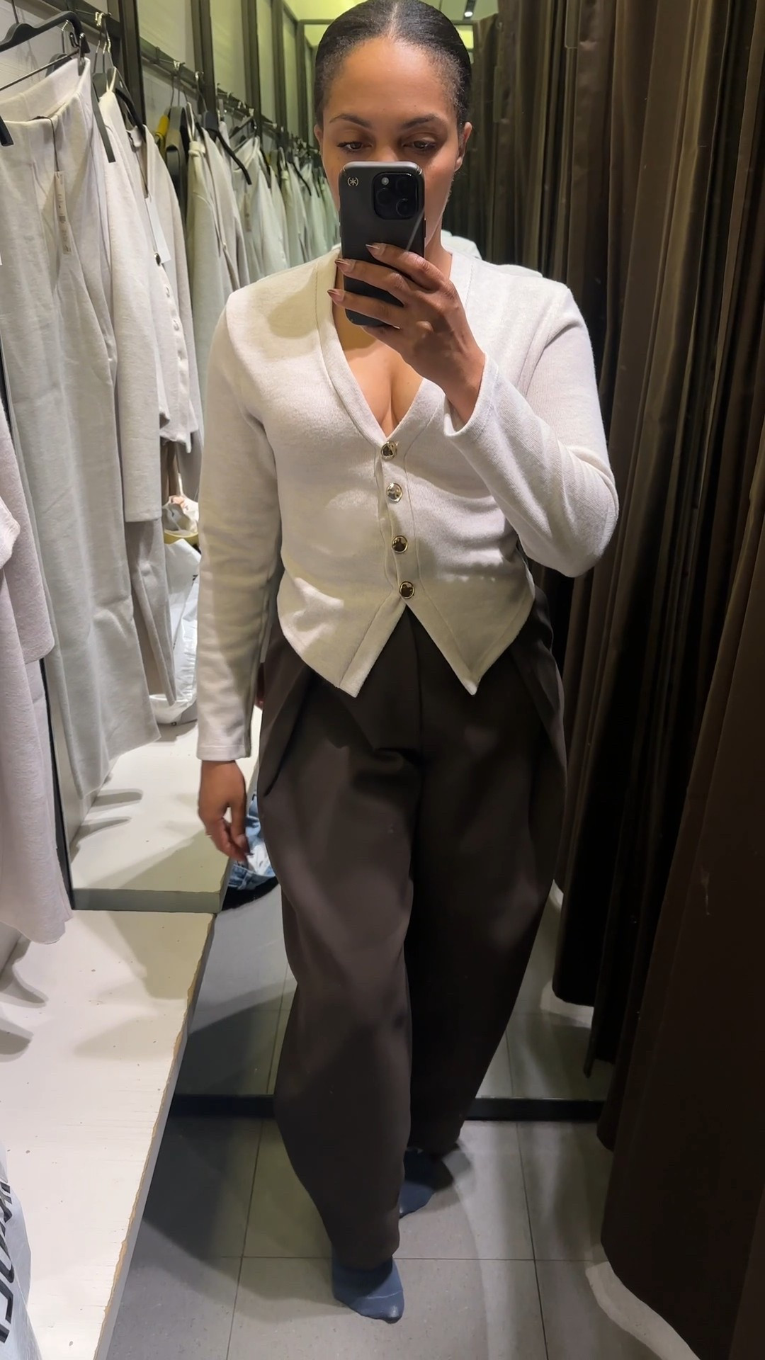 These viral Zara pants are BACK…but in black! I snatched them up so quick I forgot to take a video so this old one will have to do

#zara #ltkstyletip 

#LTKFindsUnder100 #LTKGiftGuide #LTKMidsize