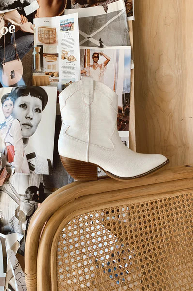 Better Together Boots | Vestique