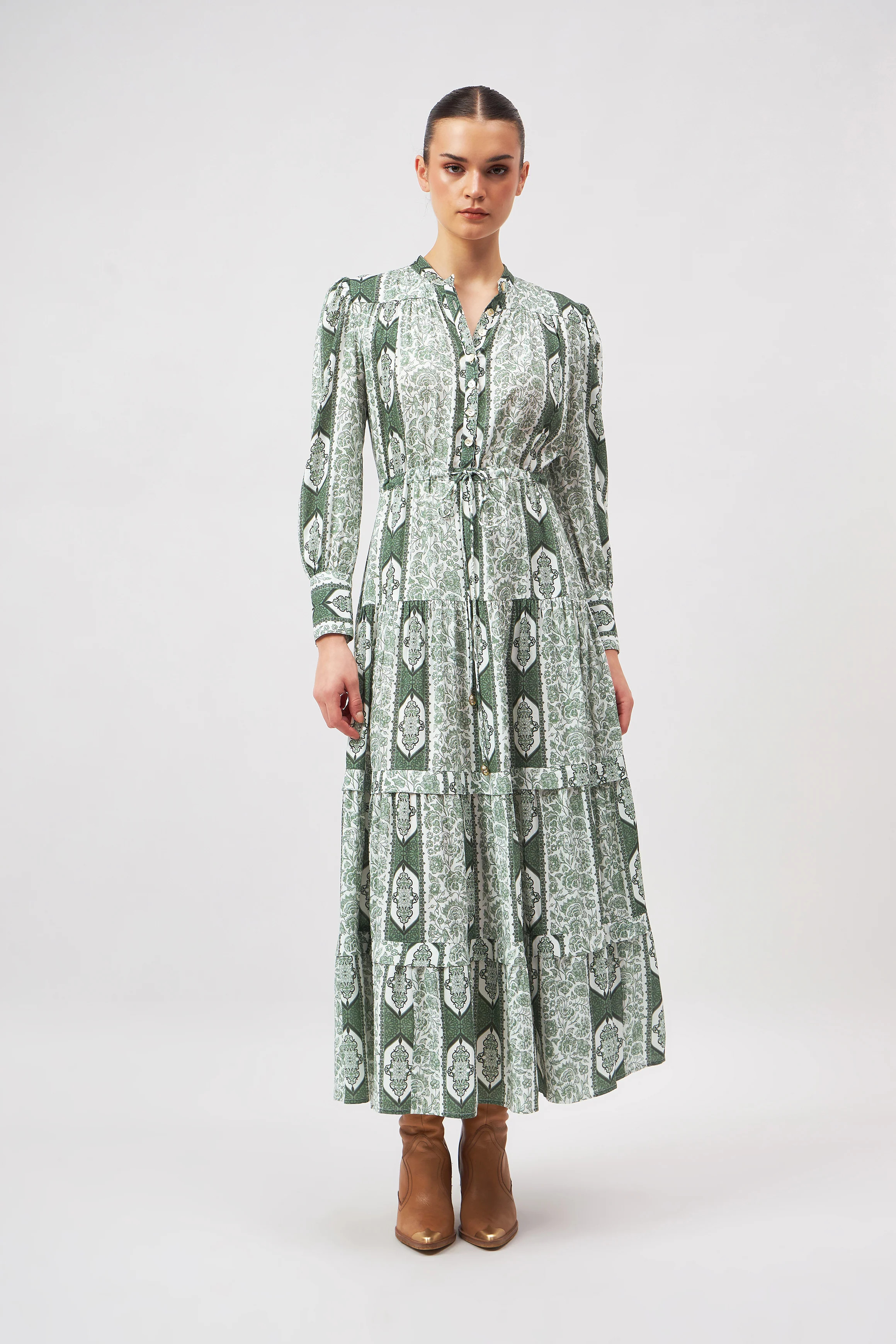 1476 Sissi | Beyond By Vera