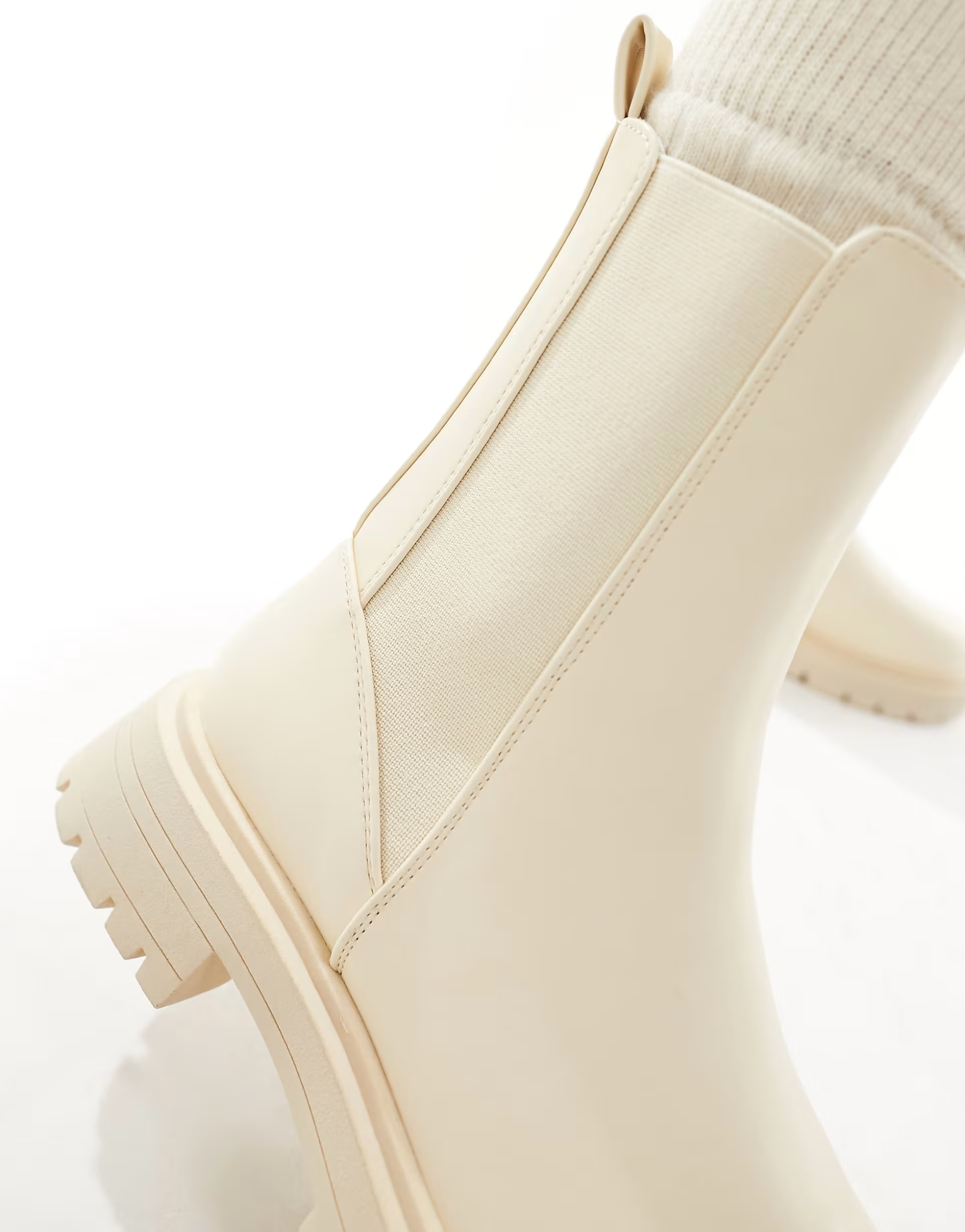 ASOS DESIGN Alfie chunky chelsea boots in off-white | ASOS (Global)