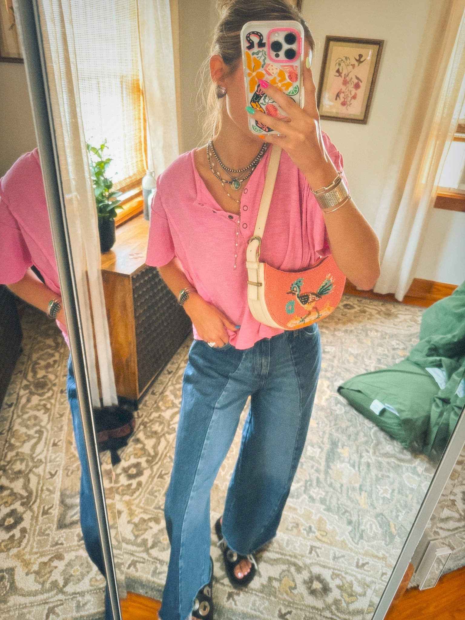 Top is The Velvet Roadrunner & purse is Double D Ranch 🦋🌸🦄🍋‍🟩
