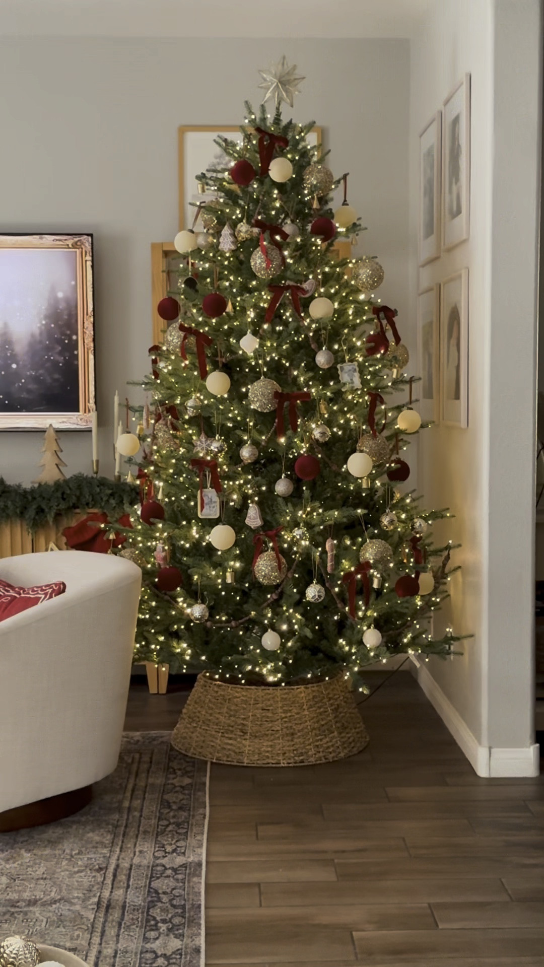 Christmas Tree Decor 🎄🎁✨

#LTKHome #LTKHoliday #LTKSeasonal