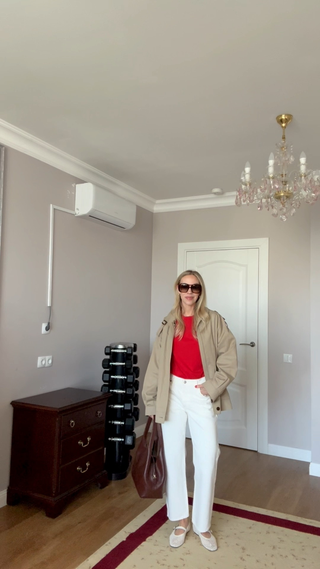 Spring outfit, brunch outfit, red tee, white jeans, white mesh ballet flats, Le Tanneur handbag, vintage trench coat

#LTKootd #LTKdayinmylife #LTKgrwm