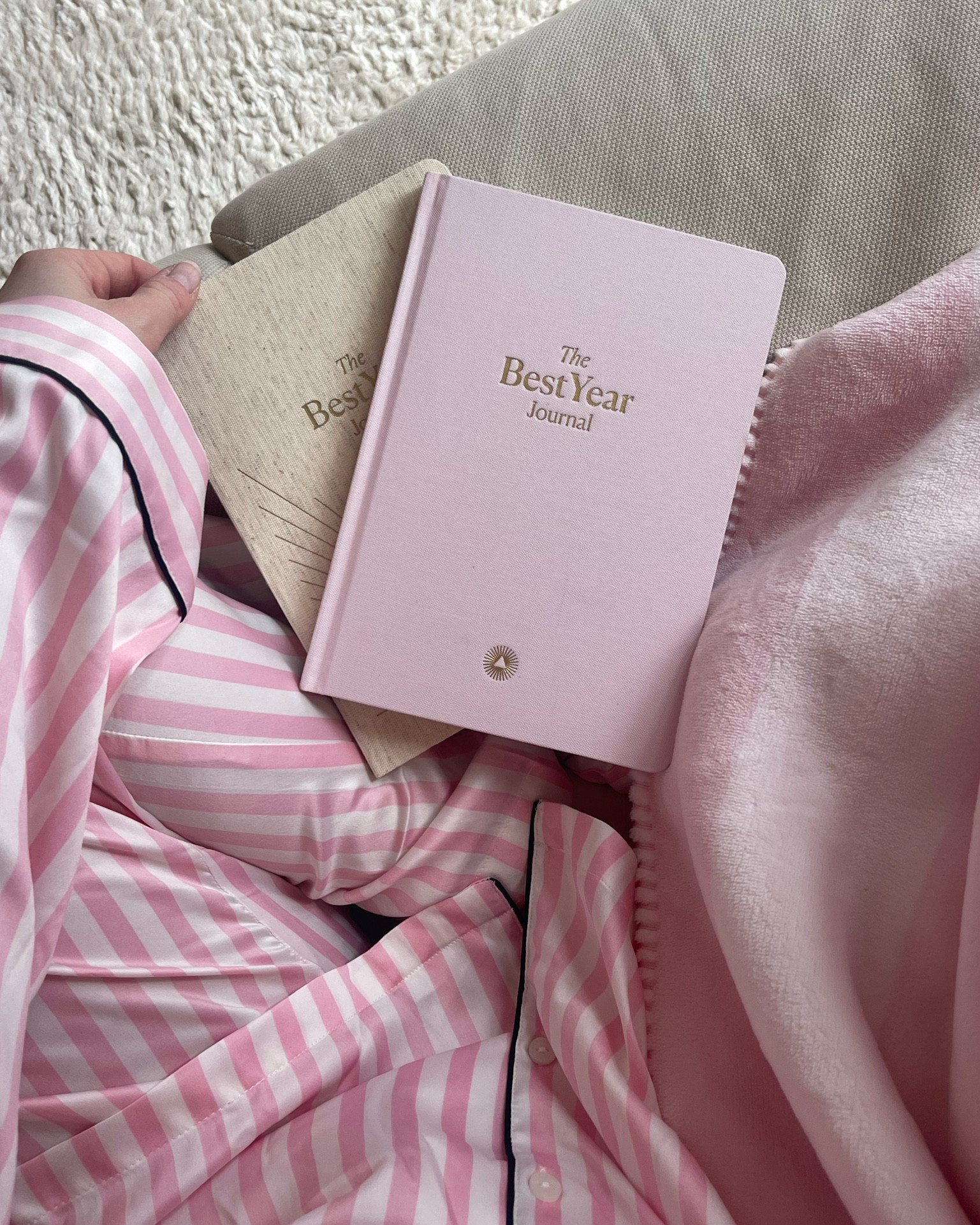 my fav 2025 journal 💗🎀 

#LTKGiftGuide #LTKFindsUnder50 #LTKHoliday