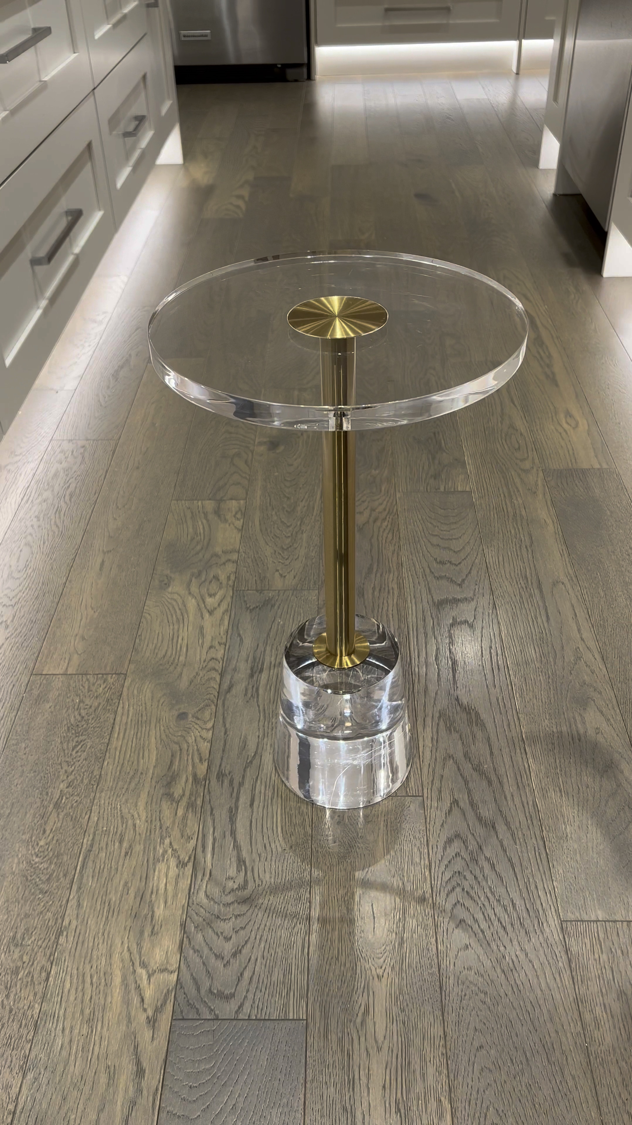 This acrylic pedestal side table is the perfect accent piece. Style it next to your sofa, in between accent chairs, or next to your bathtub! 


Scroll to Shop the look below! 💕

Boucle Sectional
White sectional
Cream sectional
Candle warmer#LTKVideo 

#LTKStyleTip #LTKHome