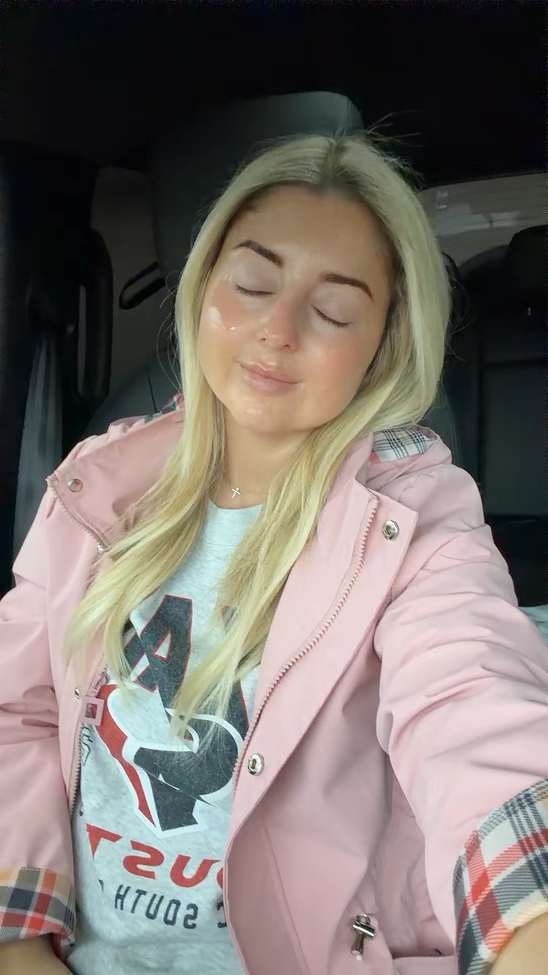 Rain coat small
Texans Sweater small
Eye patches 
Exact one is on TikTok 
