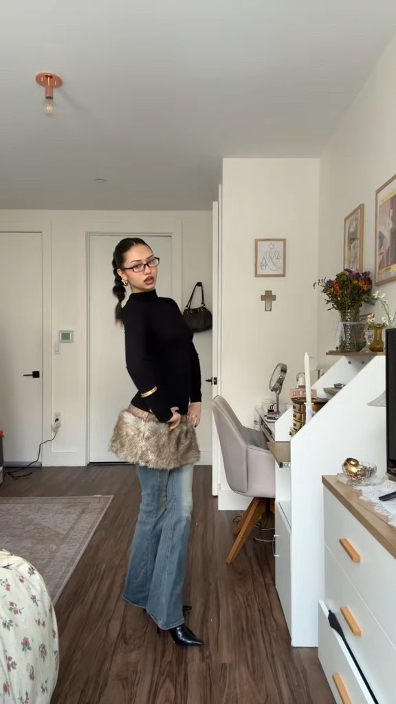 my go to shirt u can’t go wrong with a black turtle neck 

#LTKootd #LTKPetite #LTKgrwm