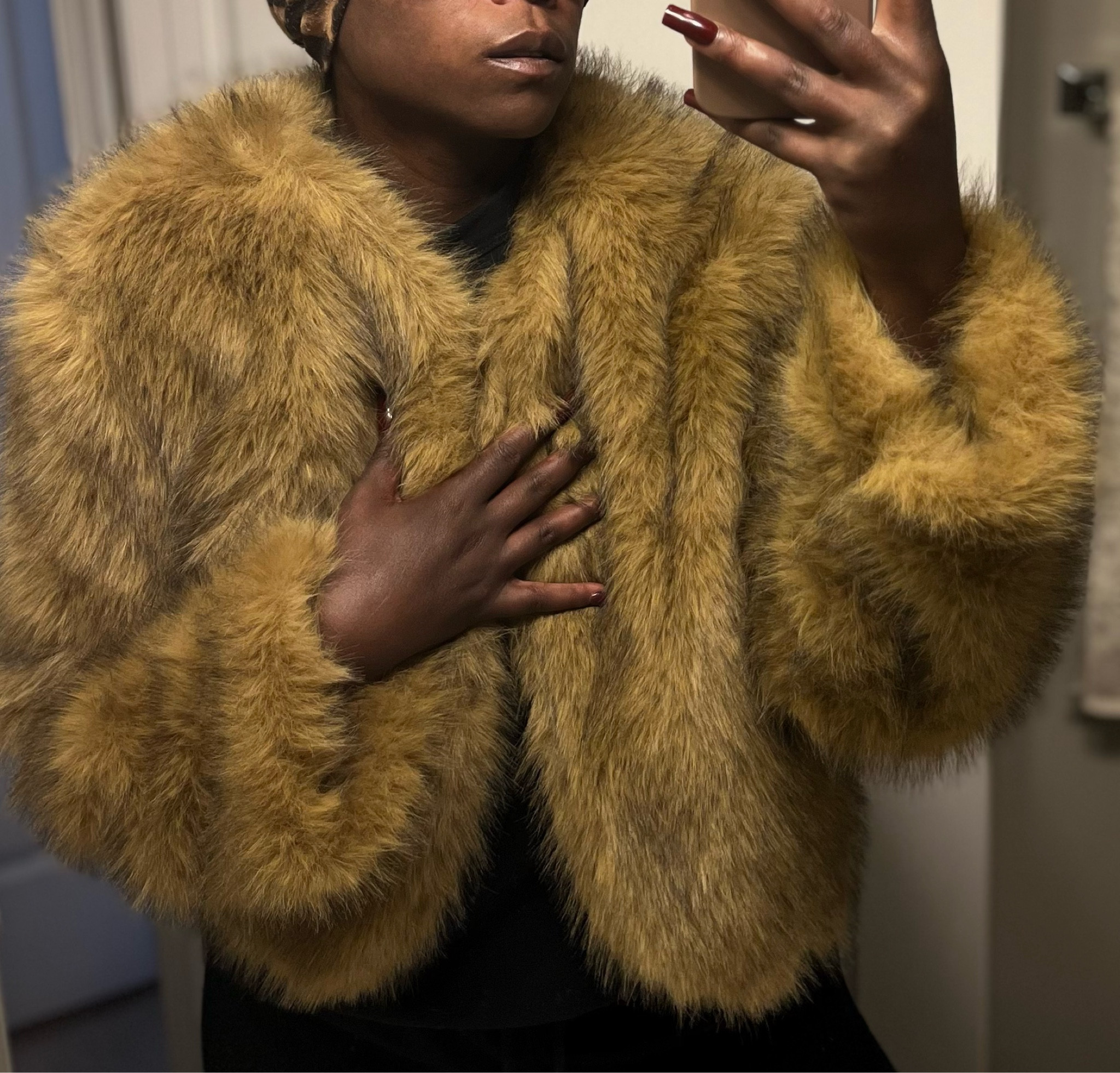 It’s faux fur season 😍✨

#LTKFindsUnder50 #LTKFindsUnder100 #LTKStyleTip