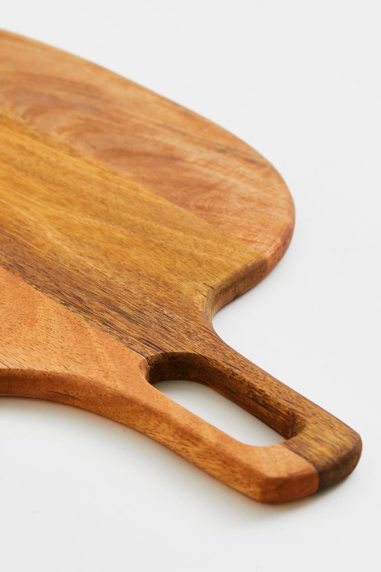 Wooden chopping board | H&M (UK, MY, IN, SG, PH, TW, HK)