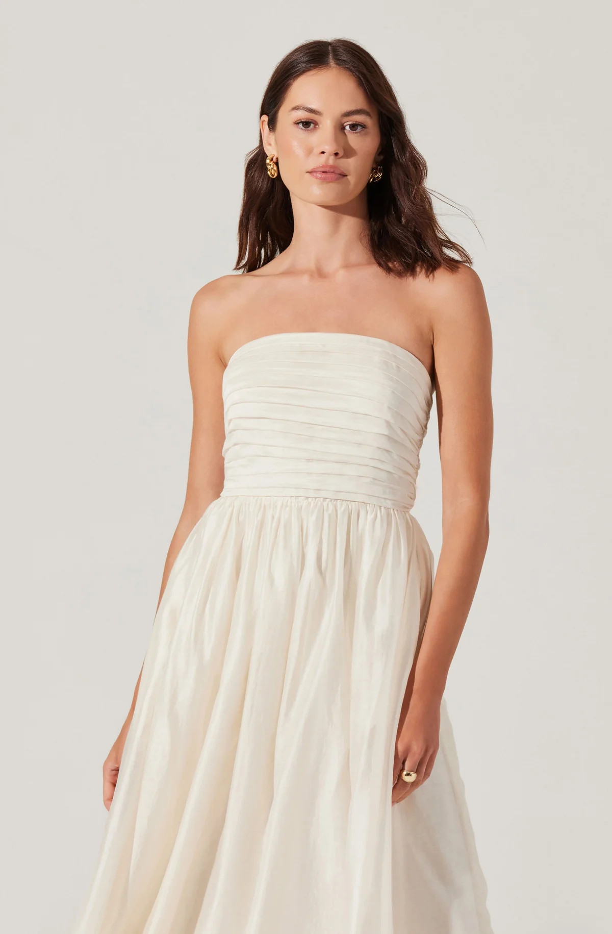 Aneesha Strapless Pleated Midi Dress | ASTR The Label (US)