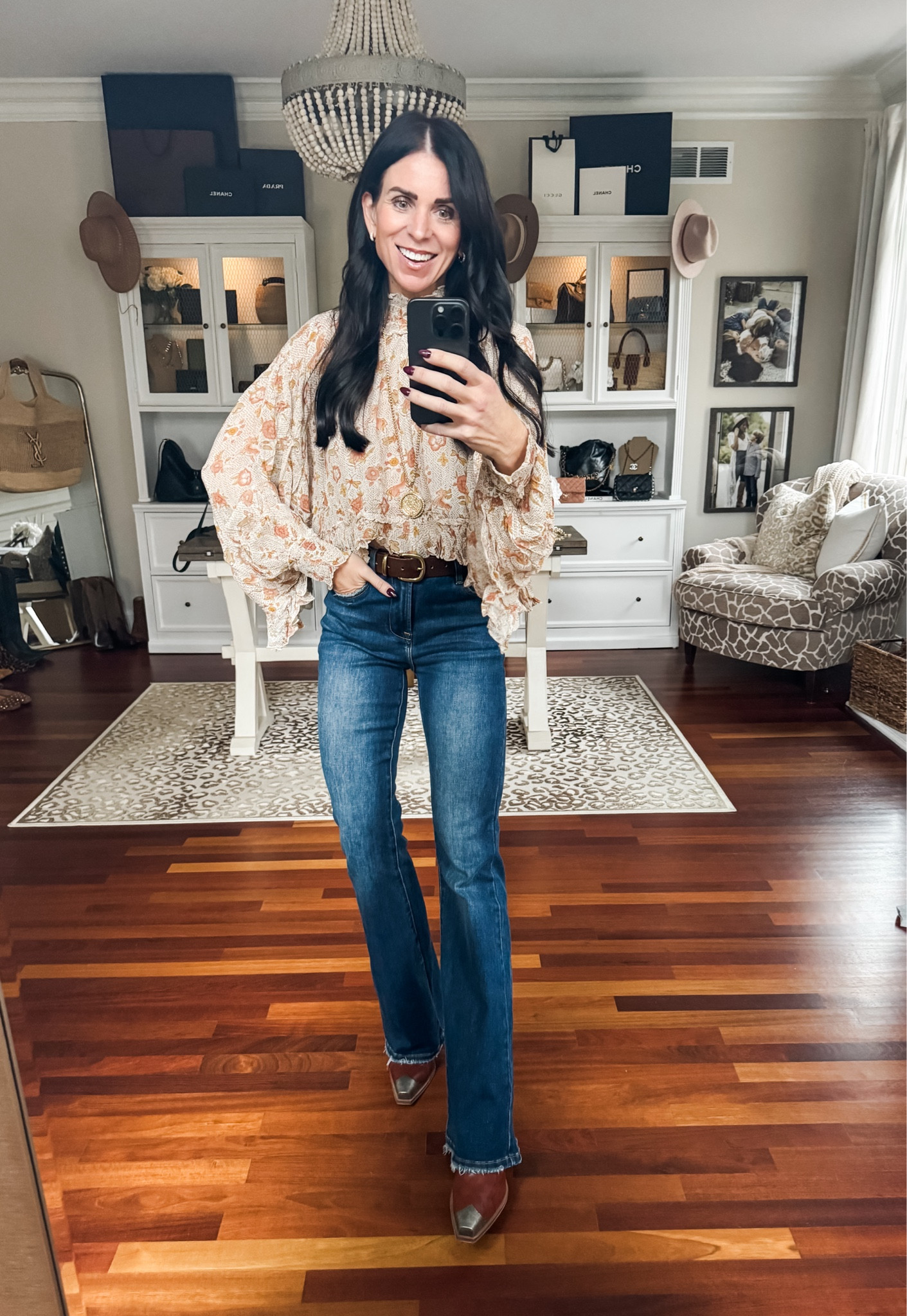 Small top
25 denim 

#LTKSeasonal #LTKHoliday #LTKGiftGuide