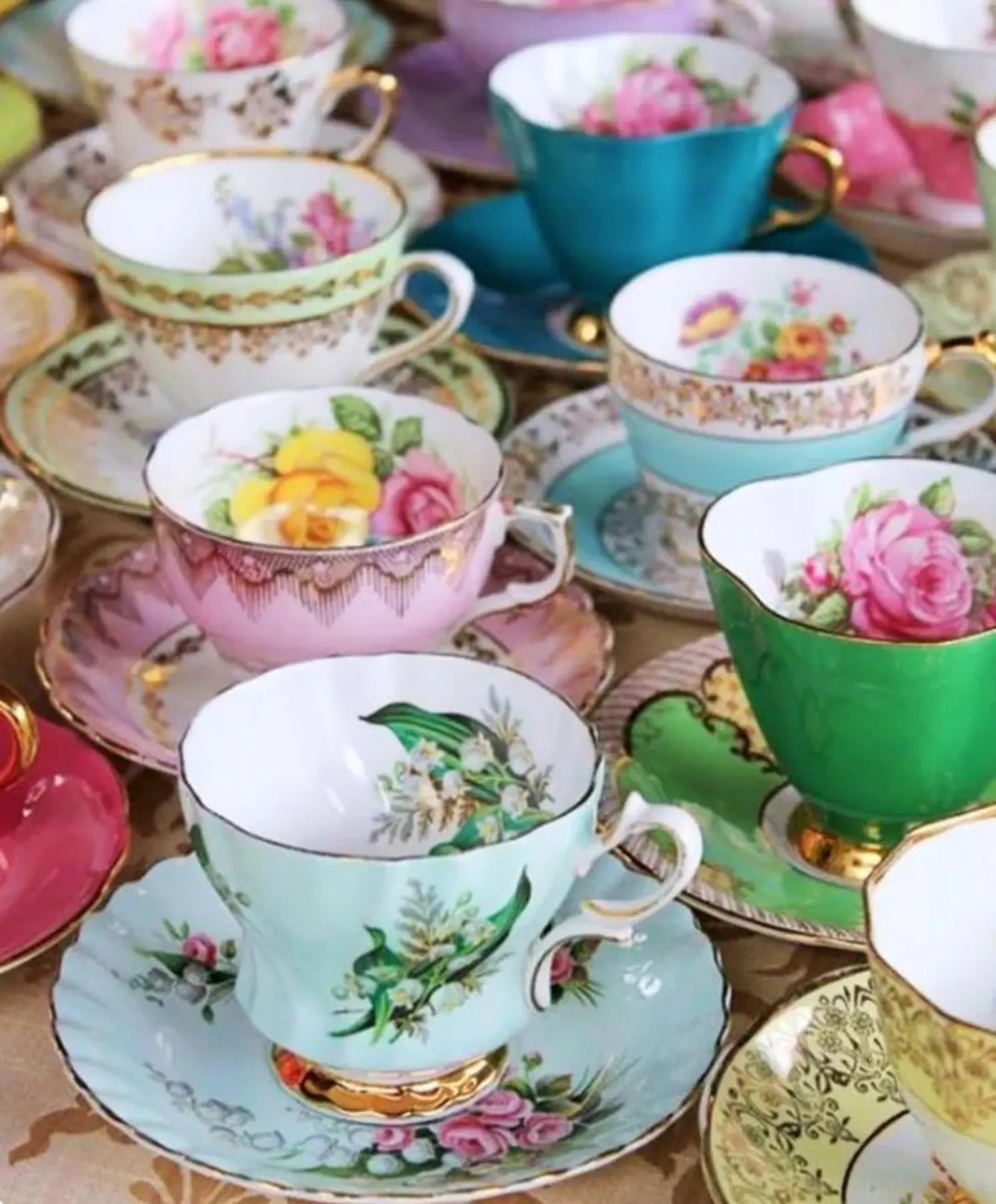 Bulk Mix and Match Vintage English China Plates 8, 12, 24, 36+ for tea parties, teacups & more, m... | Etsy (US)