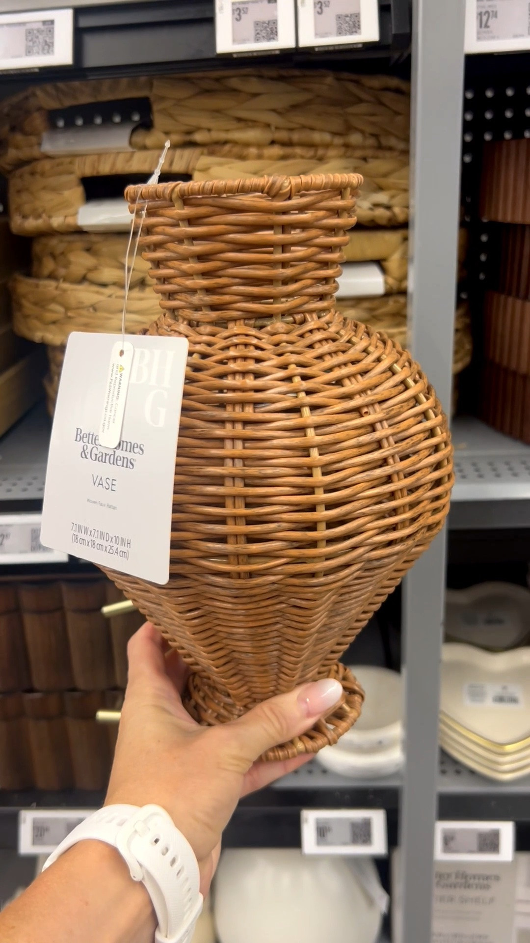 The cutest wicker vase for only $15! ￼

#LTKHome #LTKSeasonal
