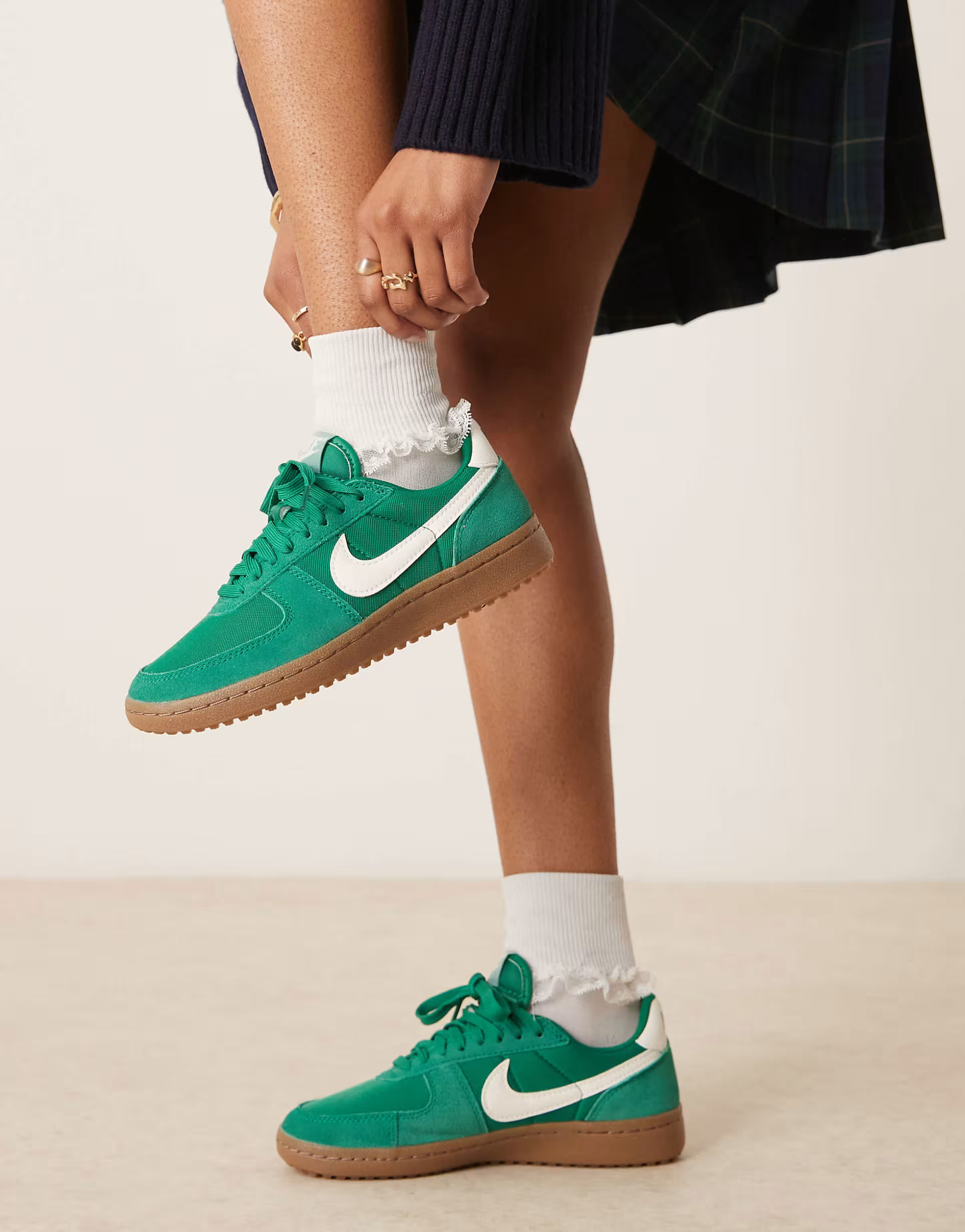 Nike Field General trainers in green and white | ASOS (Global)