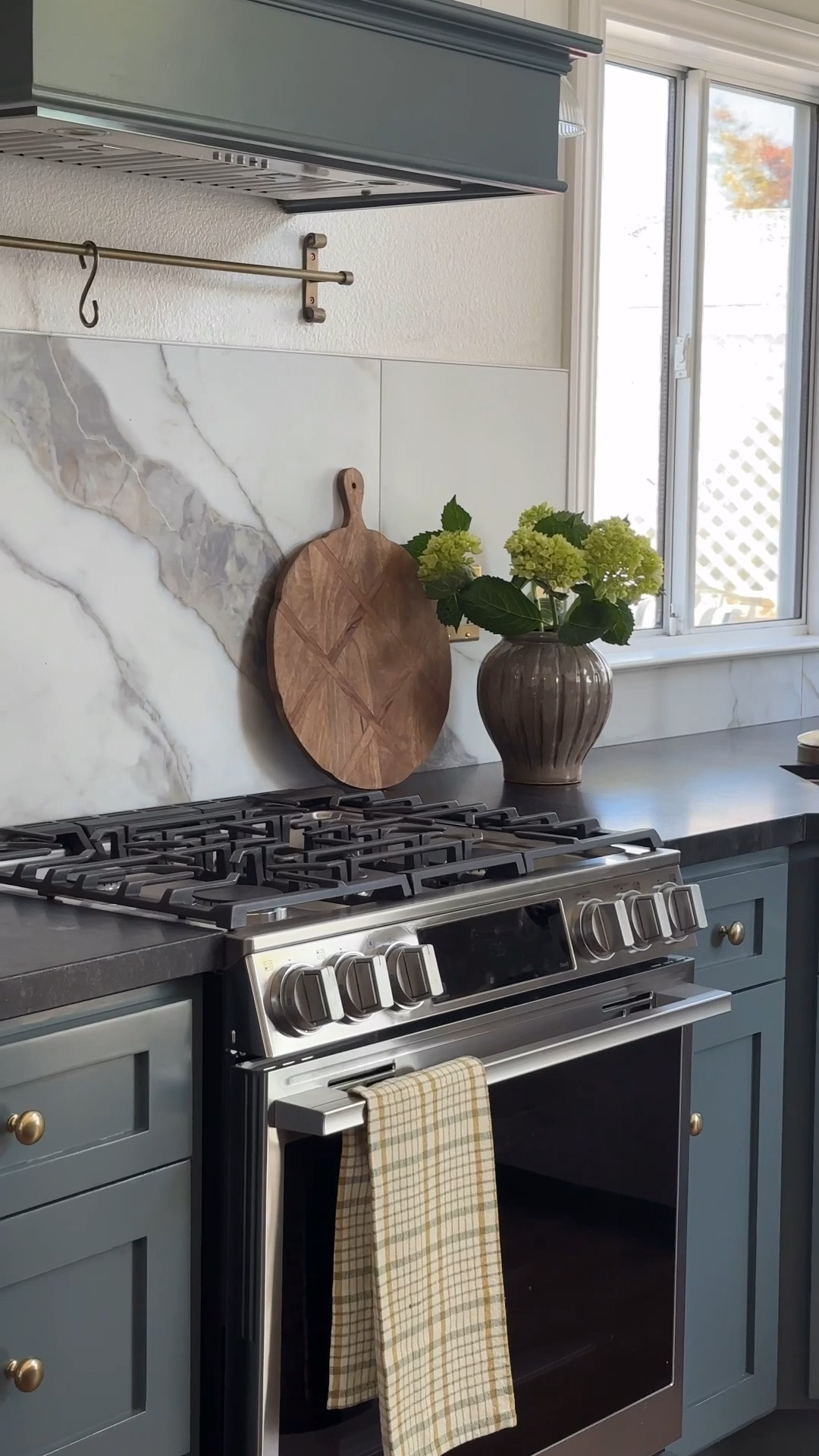 #BestBuyPartner Last year we helped my sister-in-law renovate her kitchen, and now I’m back to add the final touches, in partnership with @BestBuy.
We upgraded their space with the LG range with ProBake Convection, a perfect blend of timeless design and smart technology, just in time for all the holiday baking and hosting.
Available now at @BestBuy for $1,899.99 ($1,100 off!) plus an extra 10% off in-cart. Extra savings apply after any instant discounts. Exclusions and terms apply. Valid from 11/5/25 - 12/3/25


#LTKFamily #LTKSaleAlert #LTKHome