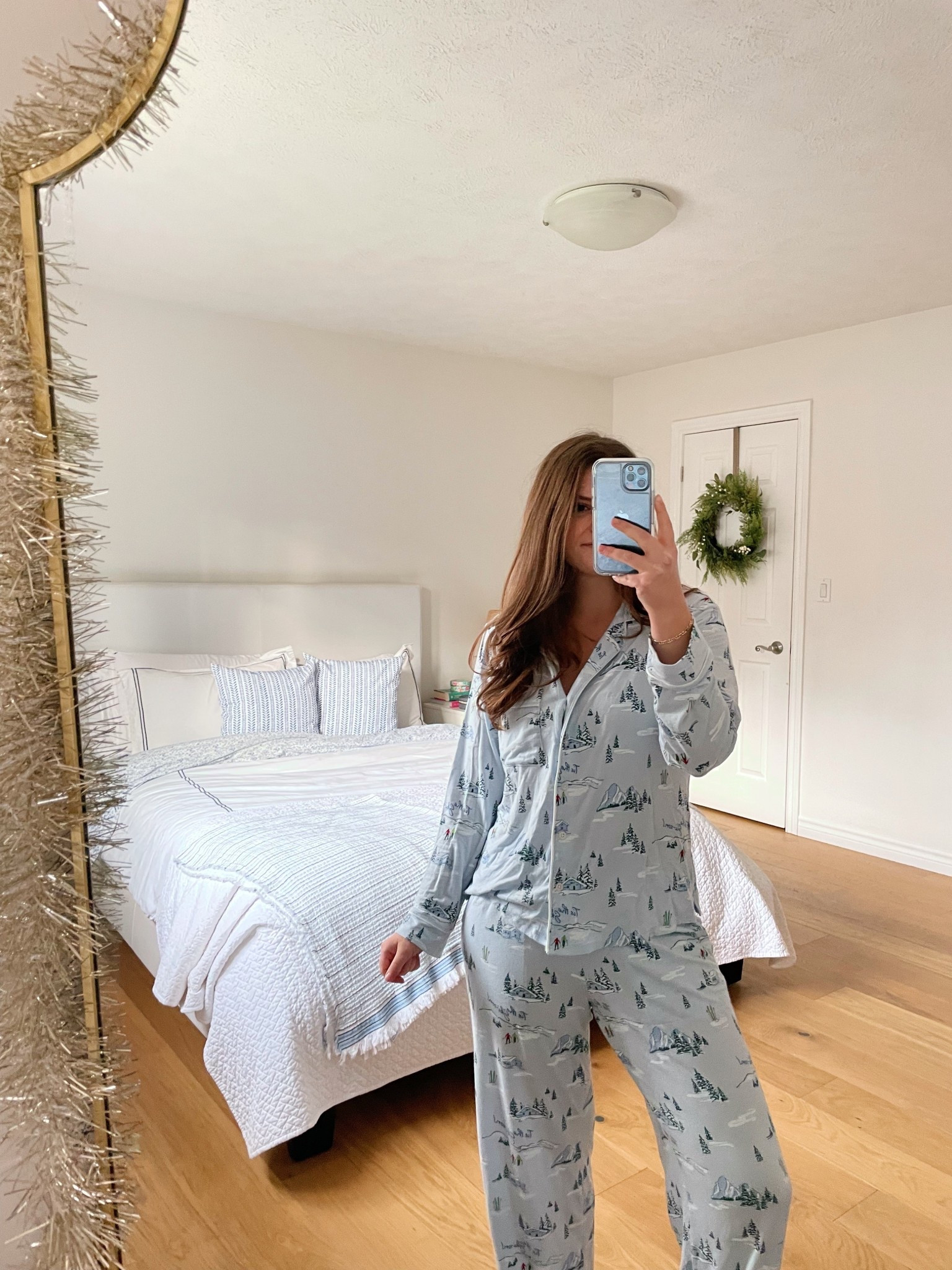 The cutest winter PJs! I love the ski print ❄️

Target Pajamas / Auden Pajamas / Holiday Pajamas 

#LTKCyberWeek #LTKHoliday #LTKSaleAlert