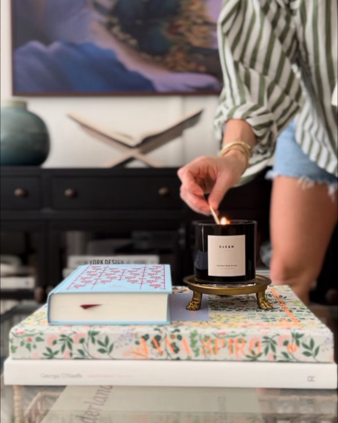 It’s officially time to swap out those fresh summer candles for the warm, comforting scents of fall! I’m loving notes of cardamom, tobacco, oak, and orange to cozy up my space.  


What’s your go-to fall scent?

#FallVibes #CozySeason #CandlesOfFall #FallScentedCandles #HomeDecor  #HostessGifts #AutumnFeels #CandlesForDays #WarmAndCozy #FallAesthetic

#LTKGiftGuide #LTKSeasonal #LTKHome