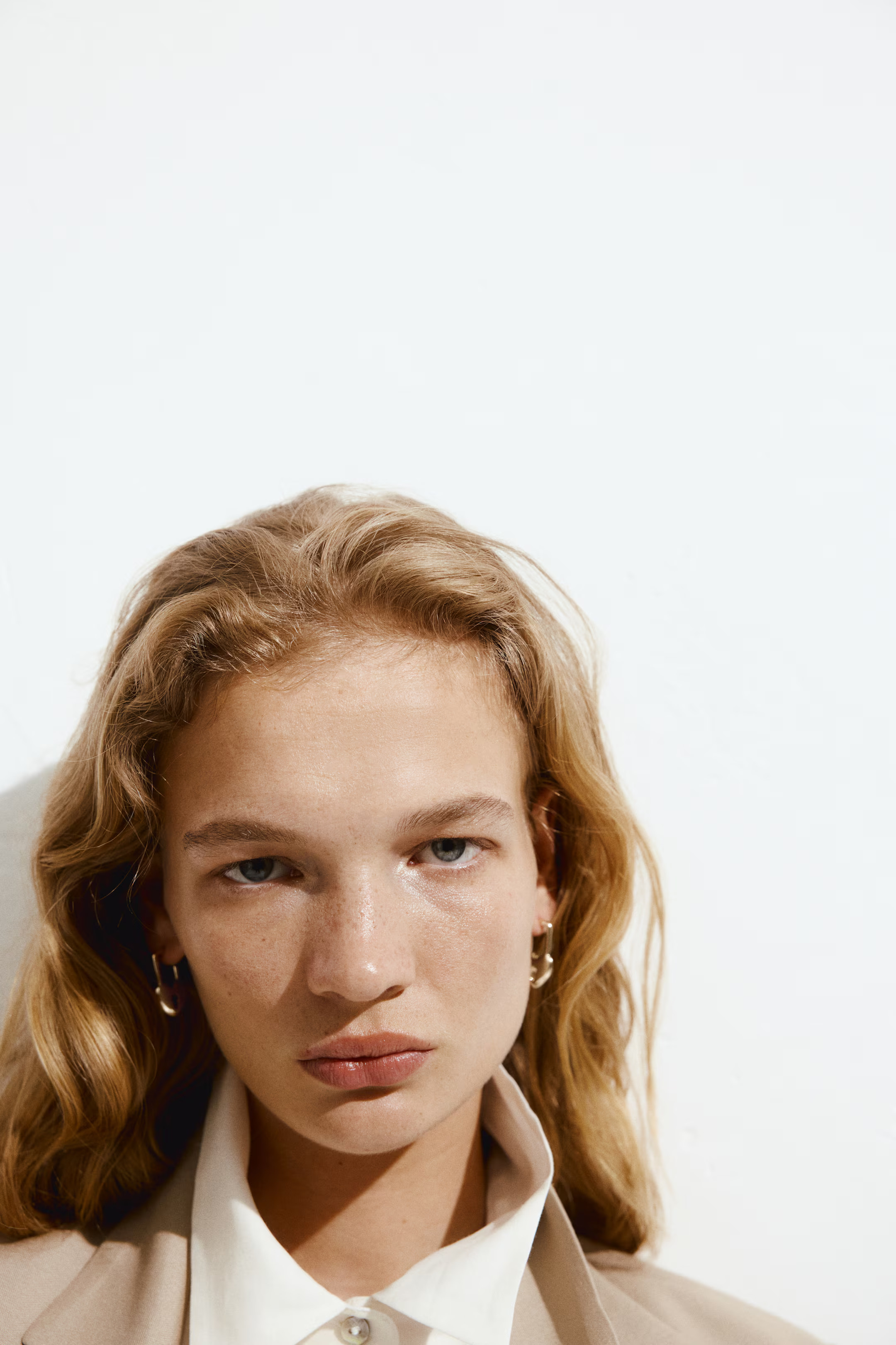 Padlock-shaped earrings | H&M (UK, MY, IN, SG, PH, TW, HK)