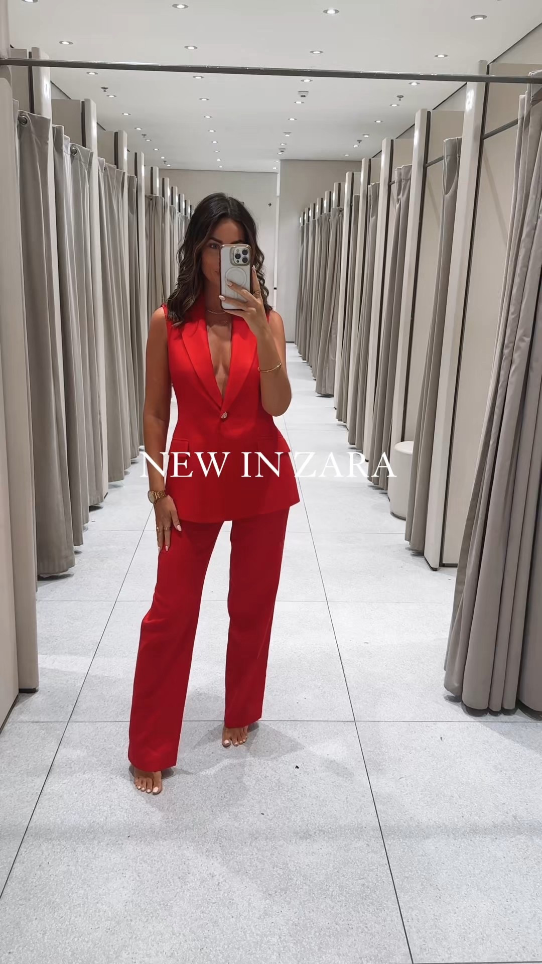 New in Zara codes ❤️ 

Red waistcoat 3422/709/624 and trousers 3514/709/624
Gold sequin top 4722/006/312 
white trousers 5584/191/251
Black waistcoat 2592/315/800
Sand co-ord top: shirt 4387/024/711 and trousers 4387/022/711
Ecru co-ord - waistcoat 3447/180/712 trousers 3328/180/712
Mom jeans: 7223/021/407
Pink co-ord waistcoat 3429/133/620 and trousers 3643/709/620
White peplum top 4772/031/250 
White jeans 7223/021/250