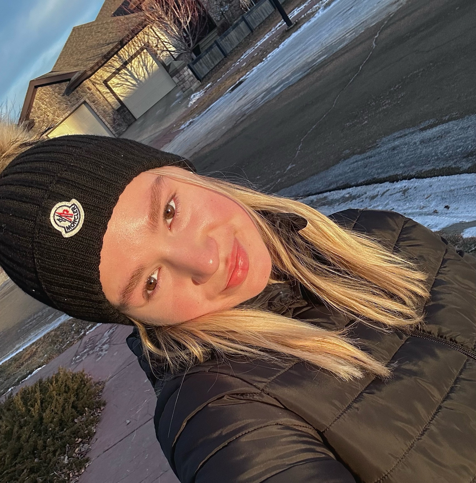 CUTE COLD WEATHER OUTFIT AND BEANIE, MONCLER BEANIE

(winter outfits, moncler hah, cute selfie inspiration, black hats, pompom hat)

#LTKbeauty #LTKcanada