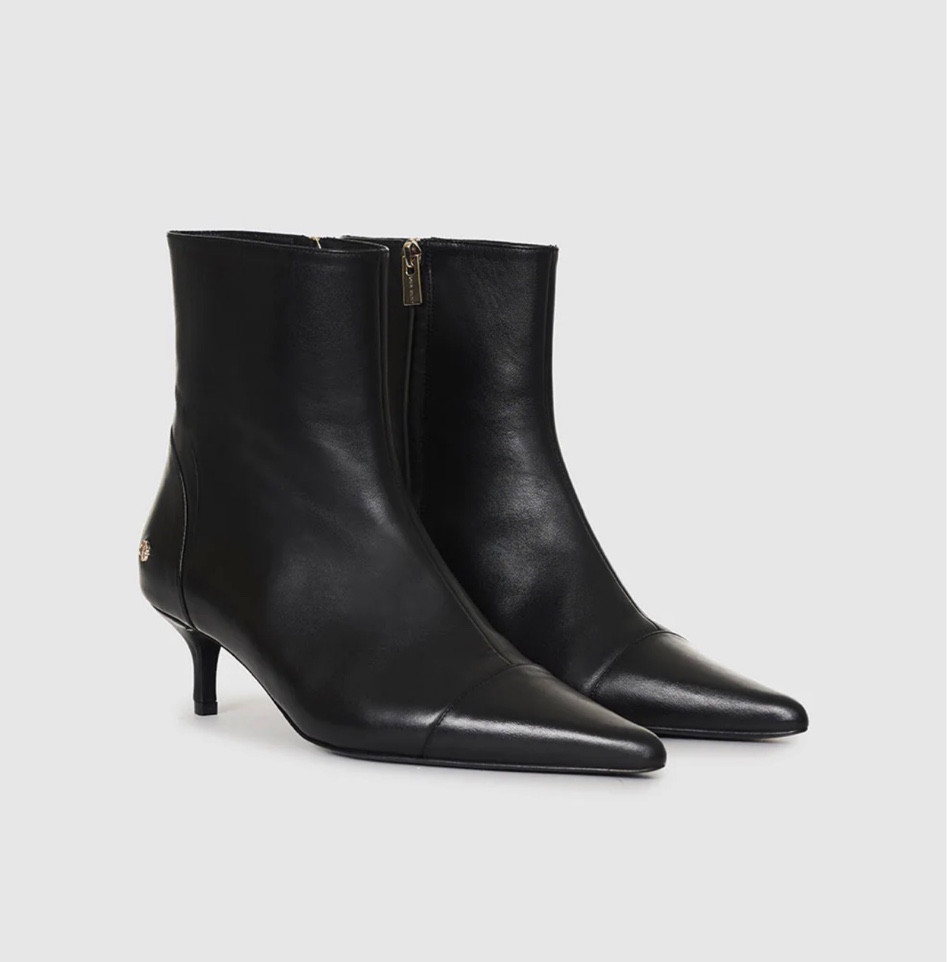 Anine bing boots

#LTKSeasonal #LTKFind #LTKshoecrush