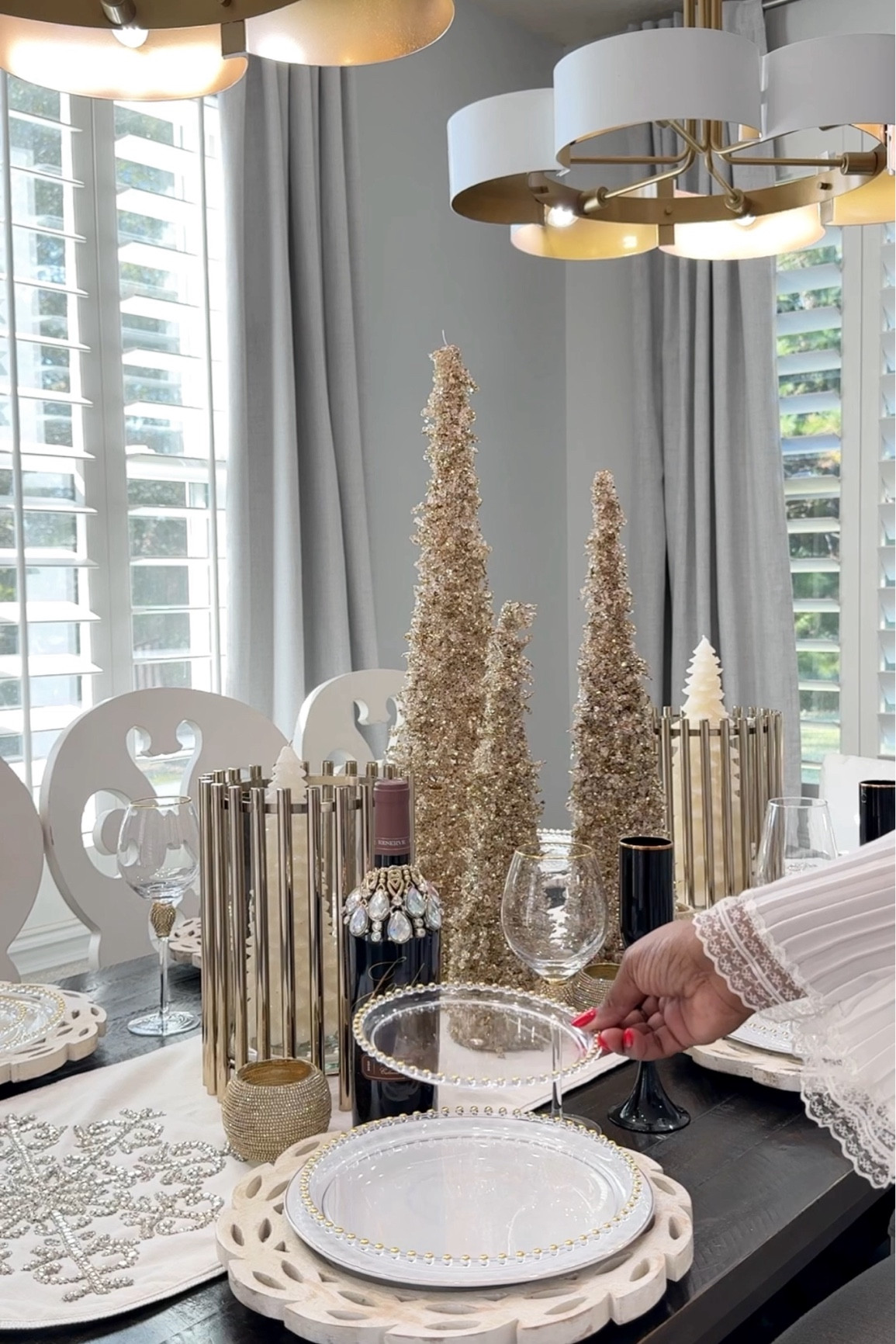 Glam Christmas Tablescape 
