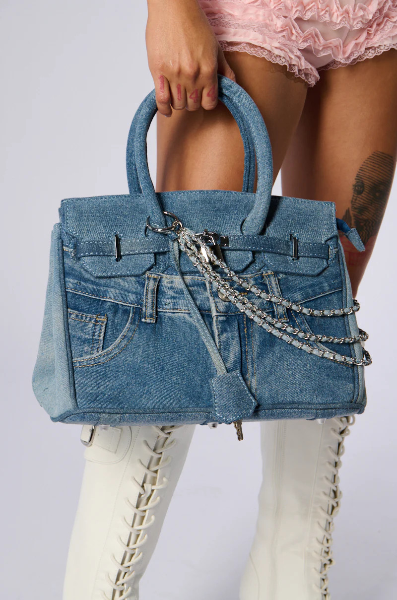 DENIM BLUES TOTE PURSE | AKIRA