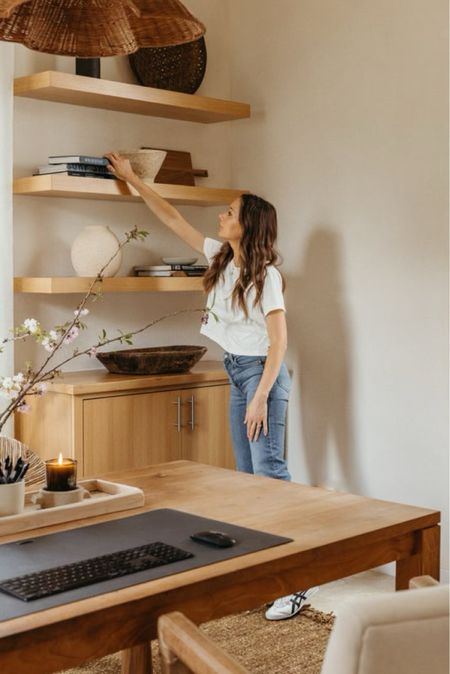 Home office shelf styling✨

#LTKhome #LTKFind #LTKstyletip