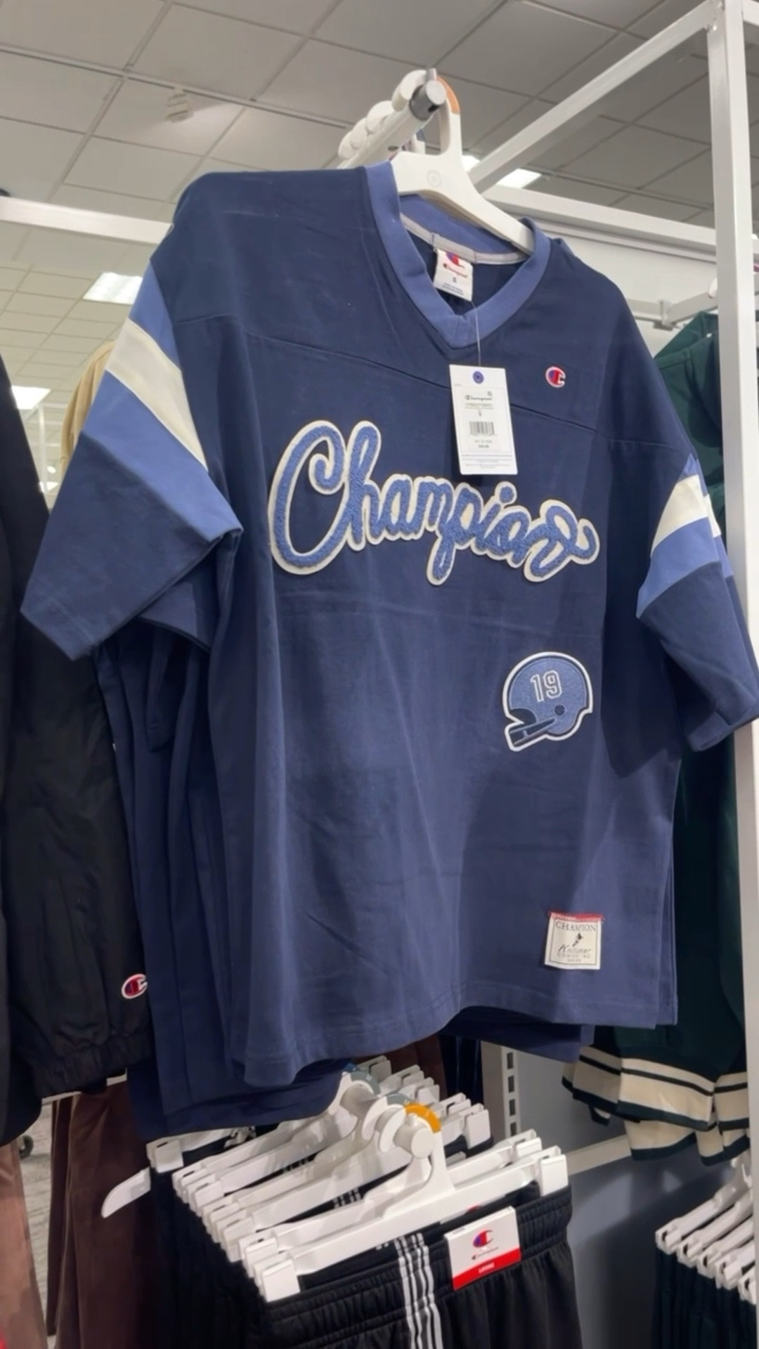 🏈 So ready for football season and absolutely obsessed with this Champion Phys Ed football inspired line at Target! They had men’s and women’s comfy options and the attention to detail is 👌🏻 I grabbed a bunch!

#target
#targetstyle
#champion
#football

#LTKStyleTip