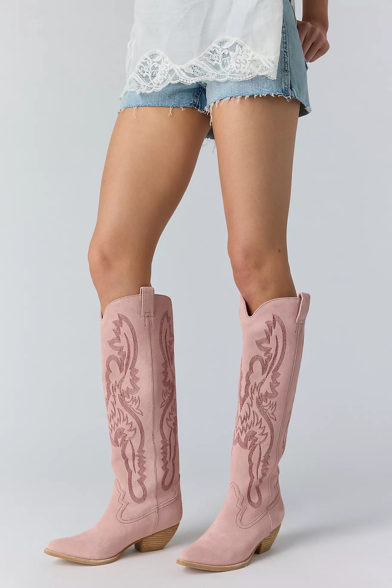 New color in my all time favorite boot & honestly don’t know how many colors I own. 

#LTKMothersDay #LTKvlog #LTKOver40