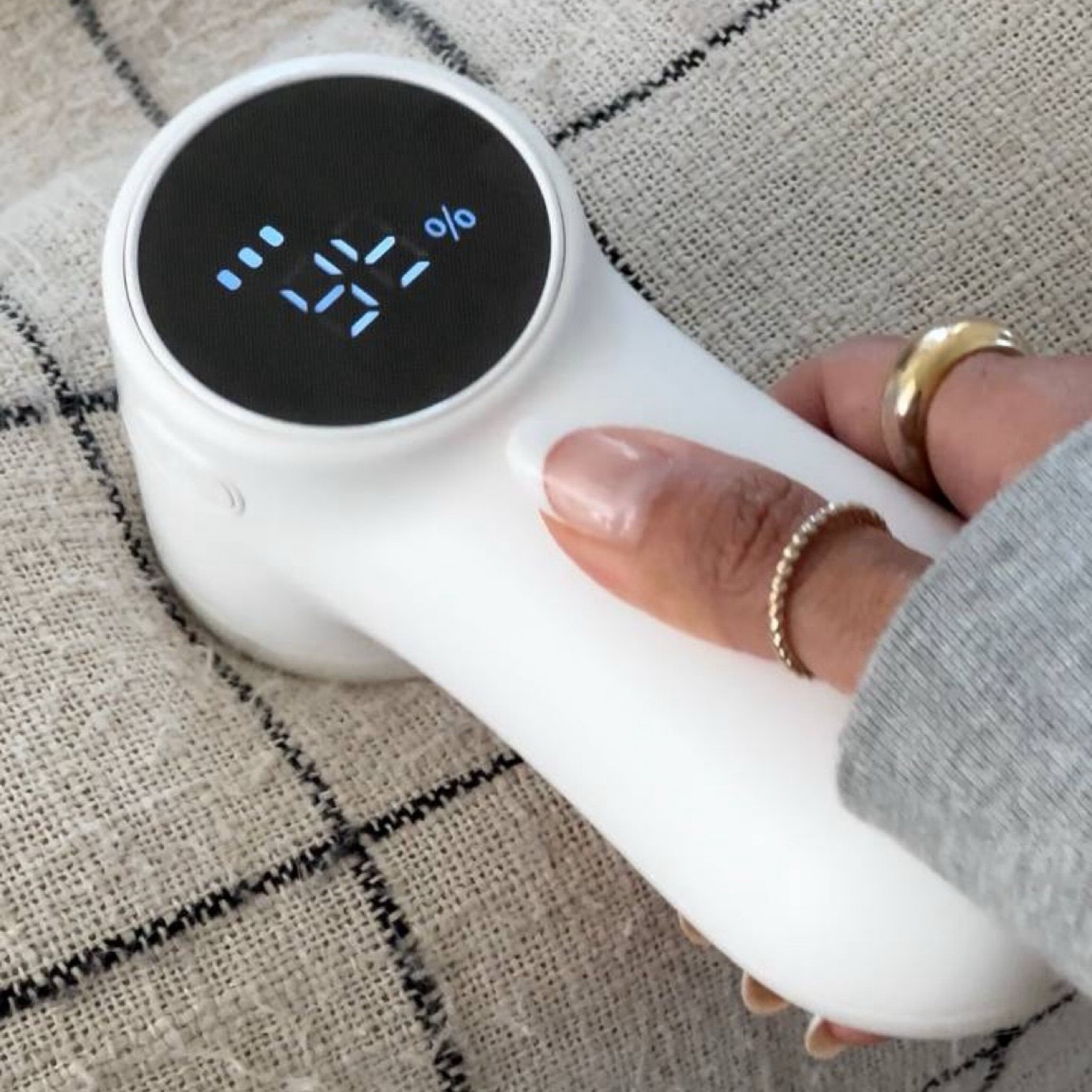 Amazon Finds ☁️ 

Effortlessly remove fabric pilling to your clothes, blankets, lint & more… restoring your clothes and fabrics to a fresh, like-new appearance! It comes with 3 adjustable speeds to suit your fabric needs, from high speed for bedding, delicate for silk & medium for summer dresses! It’s a great & affordable tool to have around the house! Make sure to check out my ‘Amazon’ collection for more of my seasonal favourites!💫

#LTKhome #LTKstyletip #LTKfindsunder100