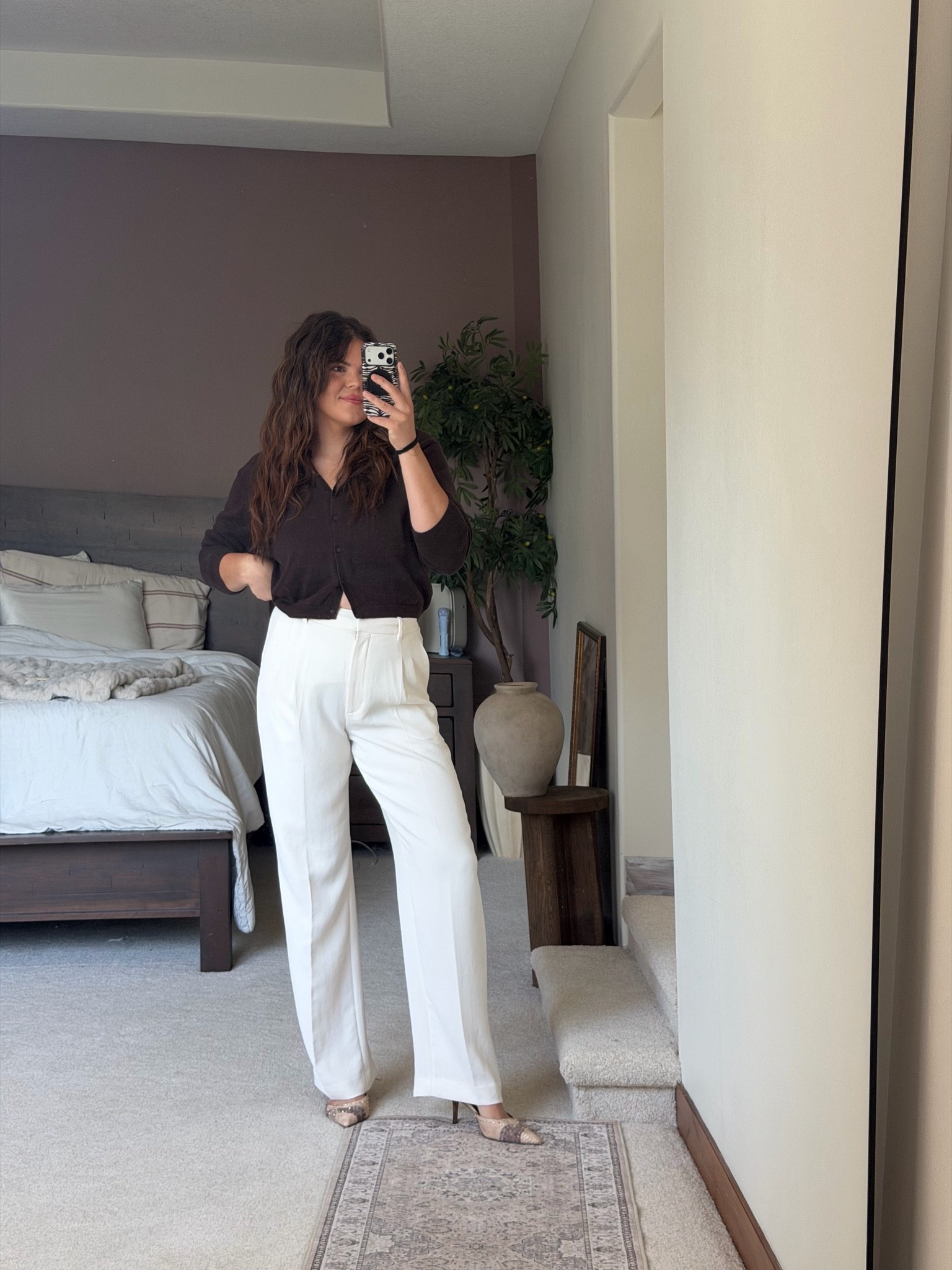 Work outfit/business casual/teacher outfit
Aritzia trousers size 12 @Aritzia 
@gap cardigan size large
@Steve Madden US heels 

Midsize, size 12, size 14, mom style, curvy outfit, thick tummy approved