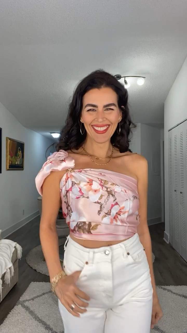 DIY scarf top! I got 4 scarves for $15. 
DIY, amazon fashion, amazon finds

#LTKsalealert #LTKHoliday #LTKSeasonal