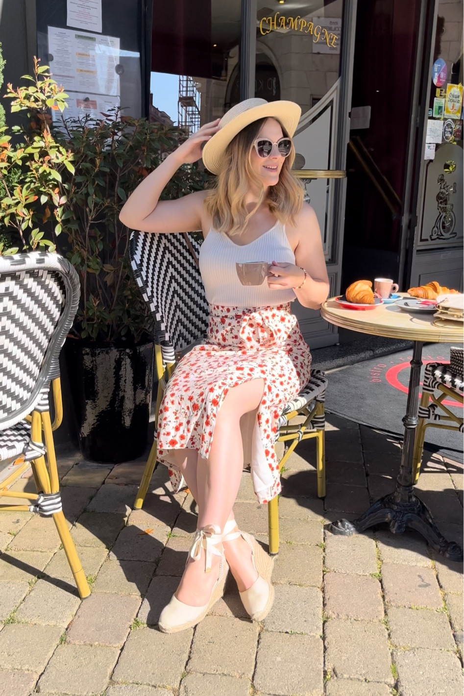 Parisian café ☕️ 

#LTKfrance #LTKeurope #LTKsummer