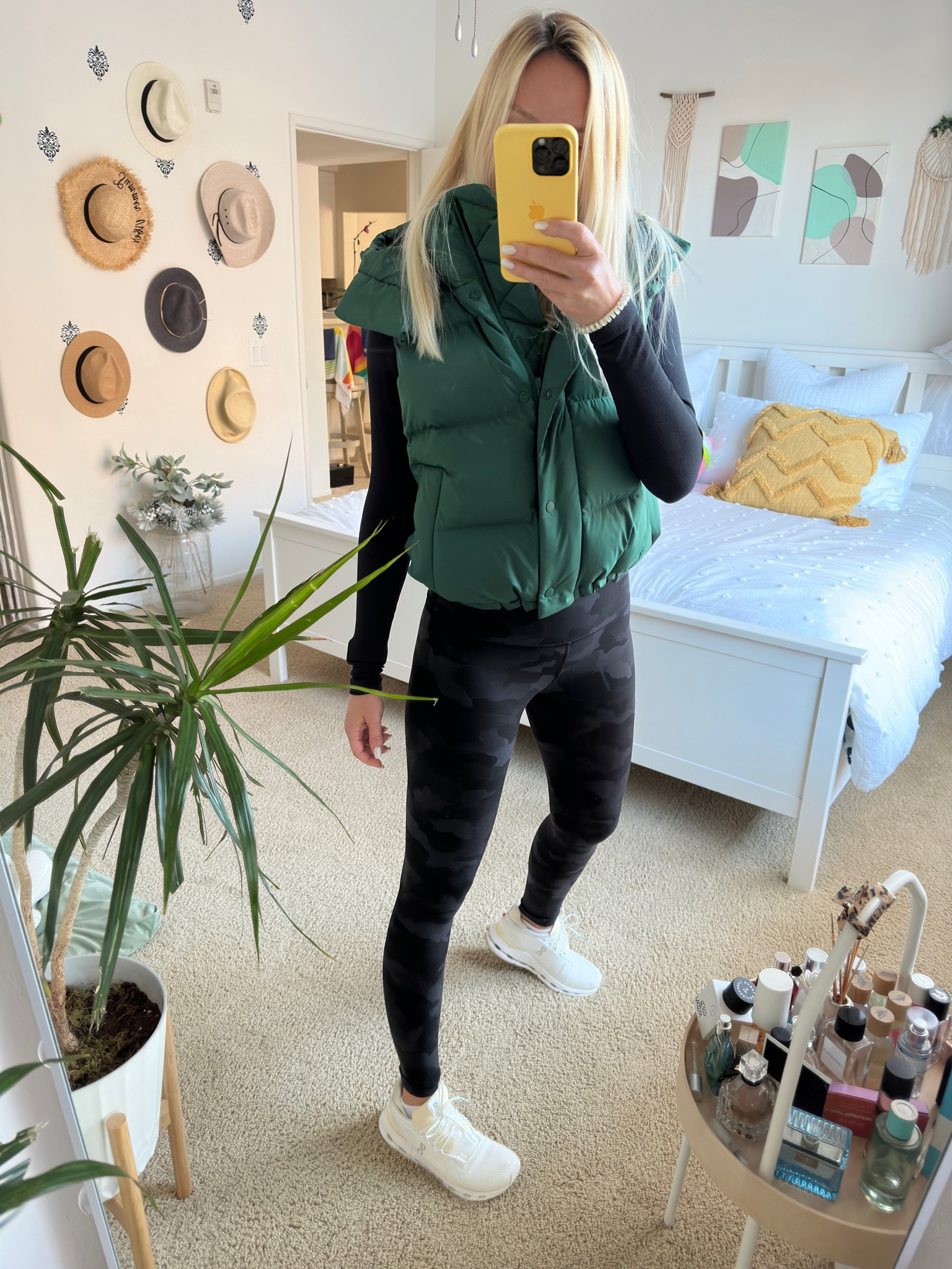  Vest jacket outfit 💚🖤

#LTKGiftGuide
