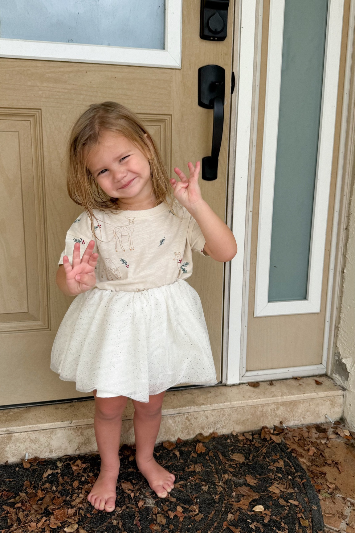 this little holiday outfit was $15 all together! 🦌 

Christmas outfit, sparkle, deer, reindeer, merry Christmas, Christmas, skirt, little girl, target style, target finds, target fashion 

#LTKBaby #LTKKids #LTKHoliday