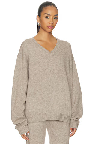 Cashmere Oversized Boyfriend Sweater
                    
                    SKIMS | Revolve Clothing (Global)