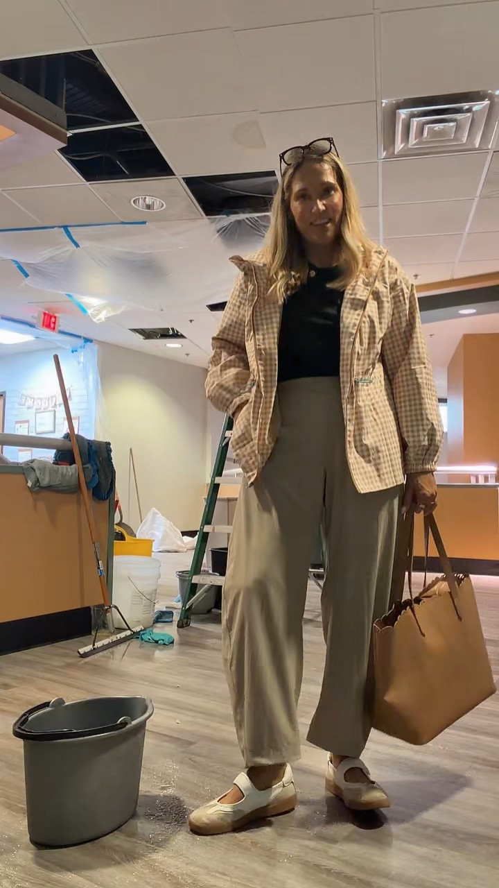 I’m loving the Amazon Jacket I just got! It’s prefect for today!

#LTKootd #LTKSeasonal #LTKOver40