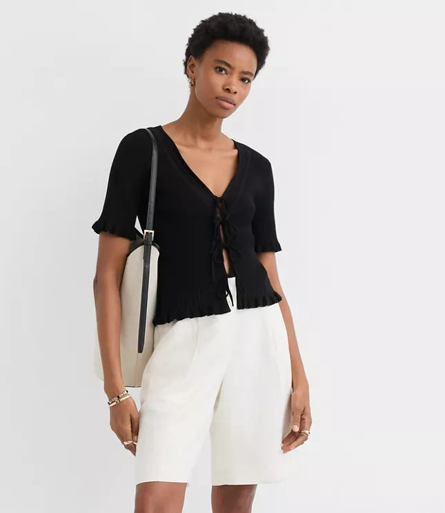 Bermuda Shorts in Linen Blend | LOFT