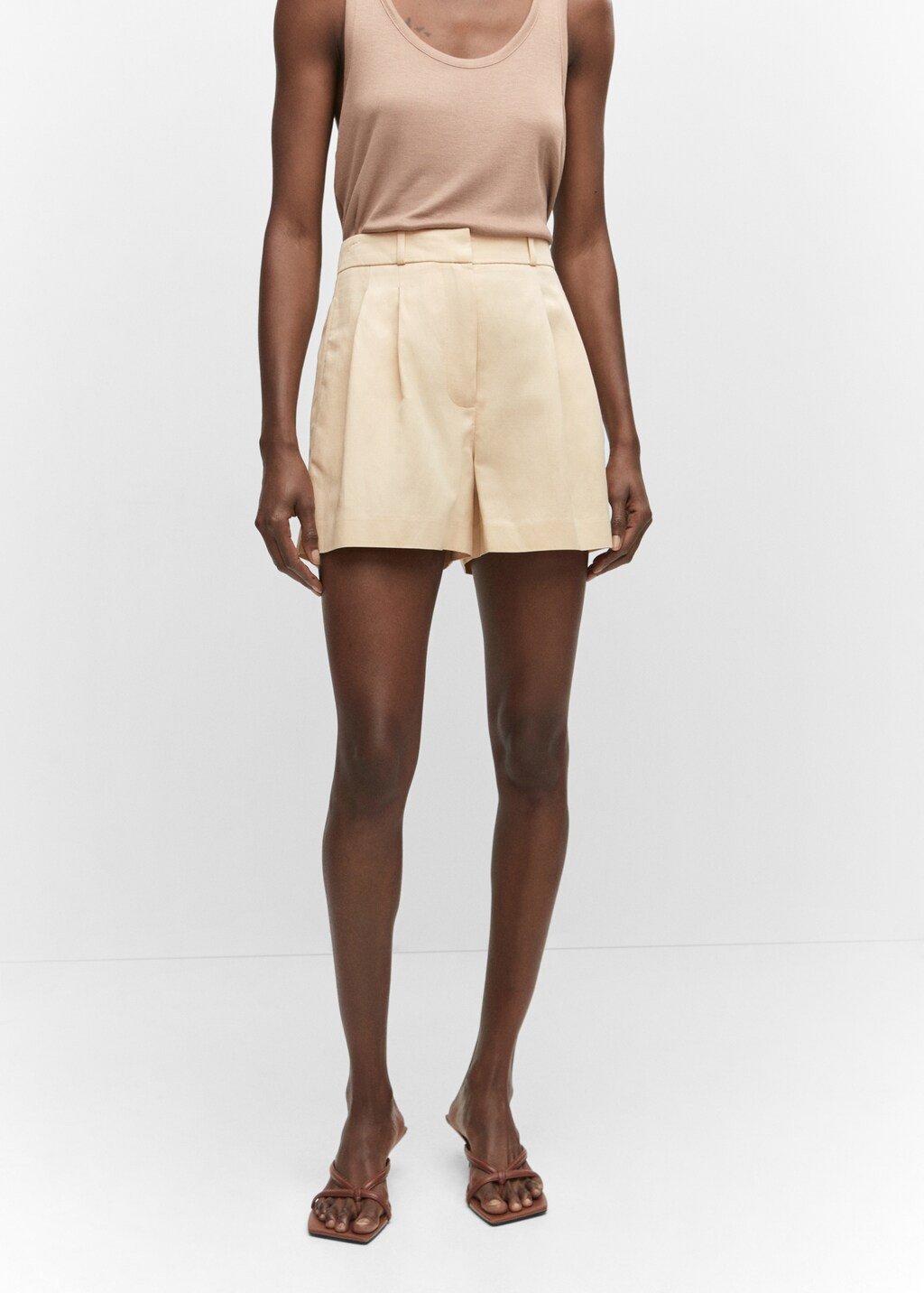 Pleated mid-rise shorts | MANGO (US)