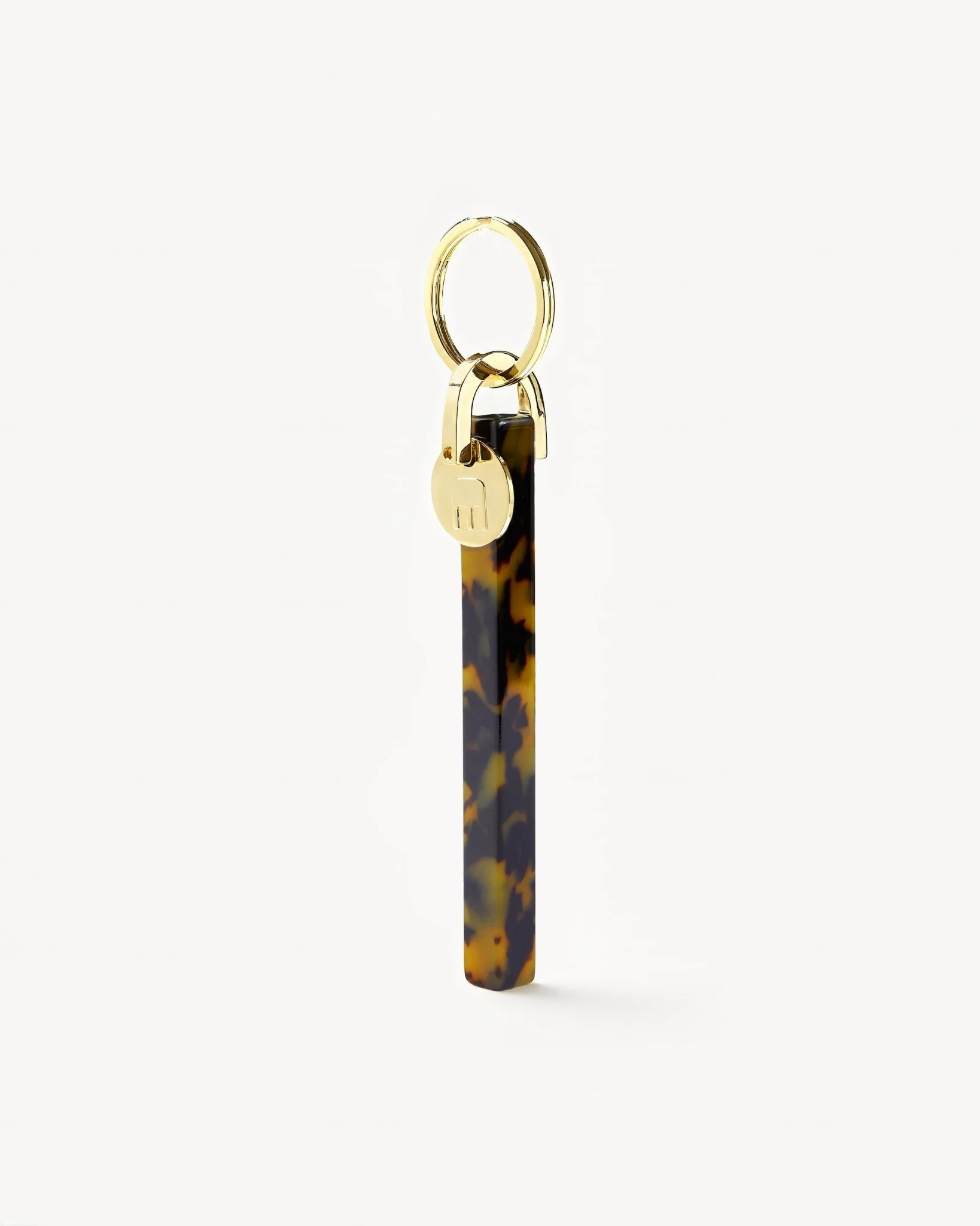 Machete keychain with classic tortoise acetate bar. | Machete