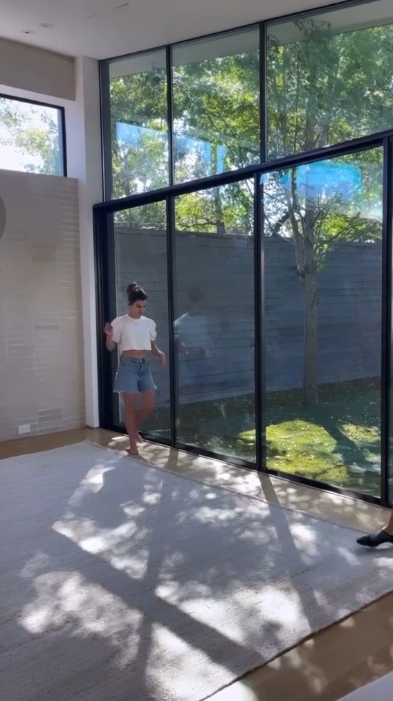 Love this jute braided rug in off white - the one in the video is 12x15 and also had 8x10 for a guest bedroom! 

#LTKhome #LTKSeasonal