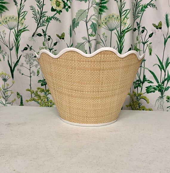 One Scalloped Tan Raffia Lampshade With a off White Linen Trim | Etsy | Etsy (US)