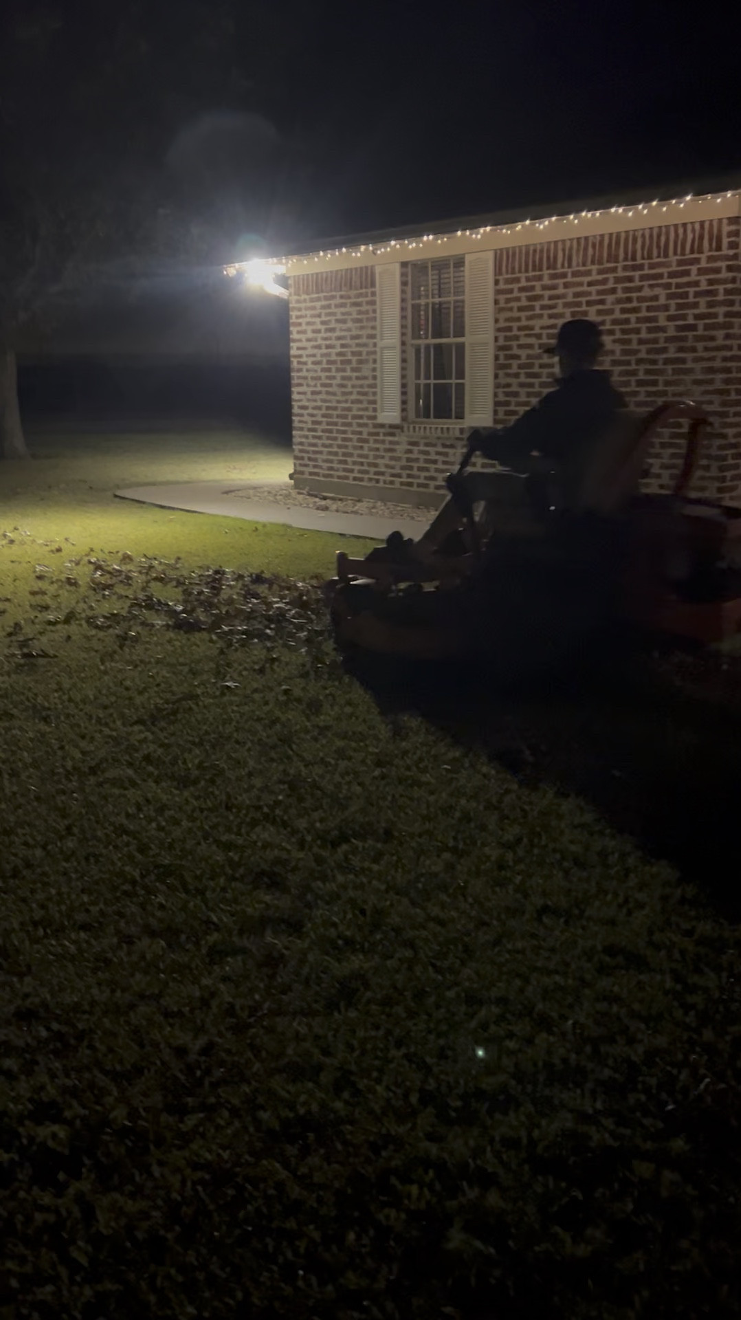 Every man’s dream, or country girl…. Lawn leaf sweeper.  10/10 best thing 

#LTKMens #LTKGiftGuide #LTKHoliday